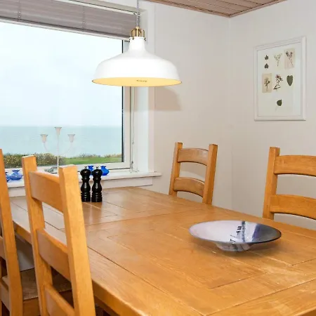4 Person Holiday In V Holiday home *